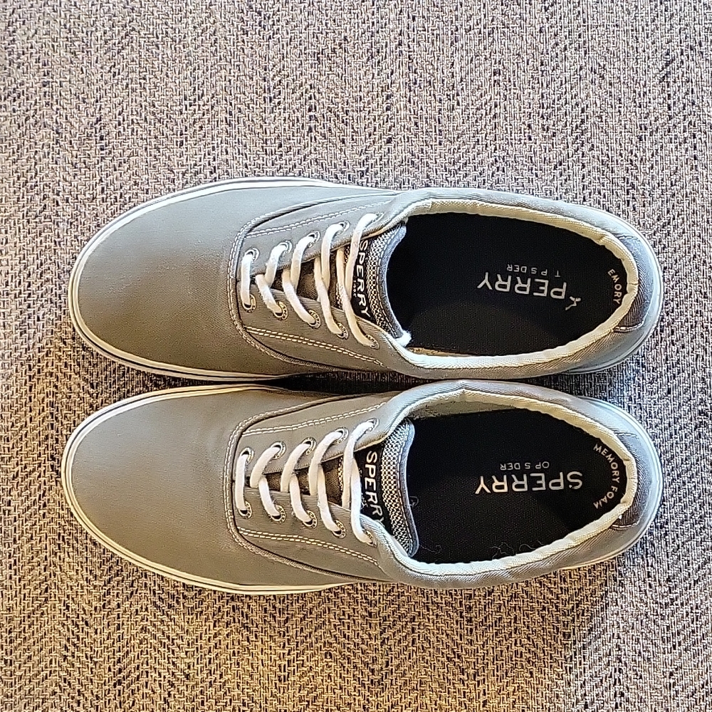 Sperry Tennis Shoes 10.5